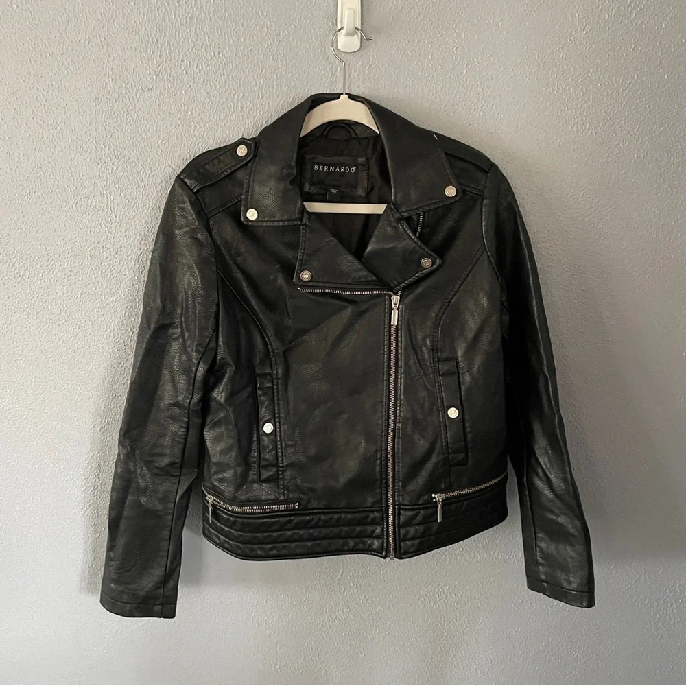 Bernardo Black Leather Motorcycle Moto Jacket Womens Size M - Picture 1 of 9